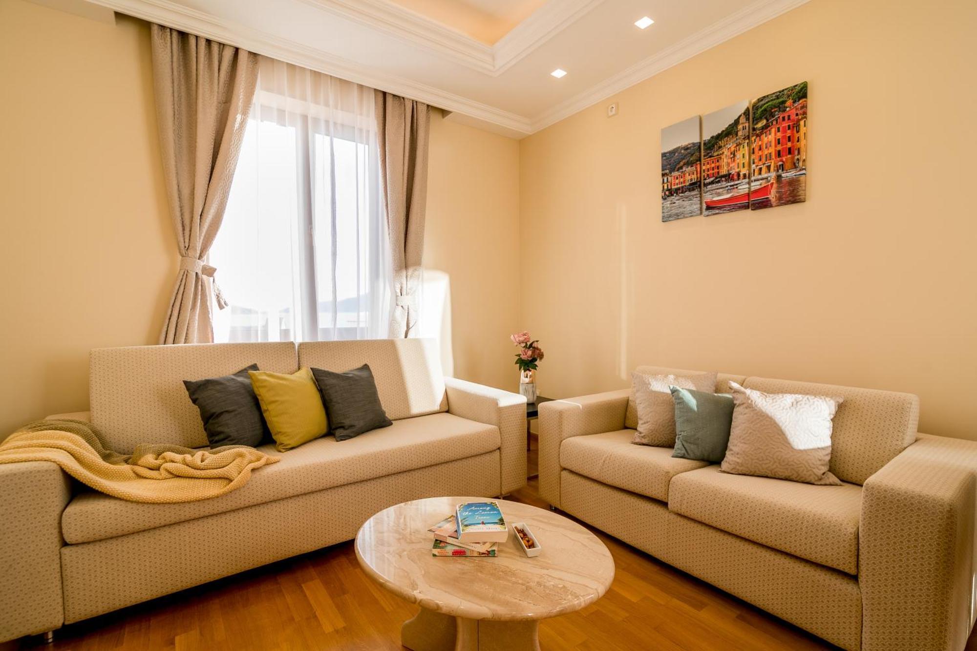 Hedera Residences - Kumbor تْشيرسيك نوفي الغرفة الصورة