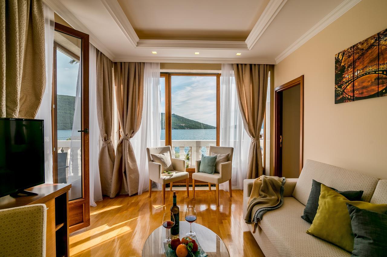 Hedera Residences - Kumbor تْشيرسيك نوفي المظهر الخارجي الصورة